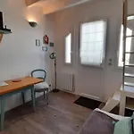Du 104 *