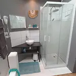 Du 104 شقة *