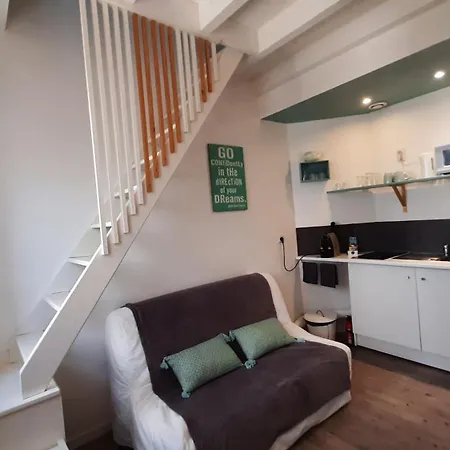 Du 104 アパート *