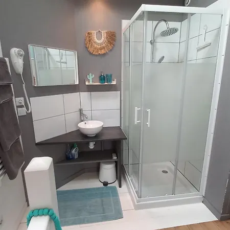 Du 104 アパート *